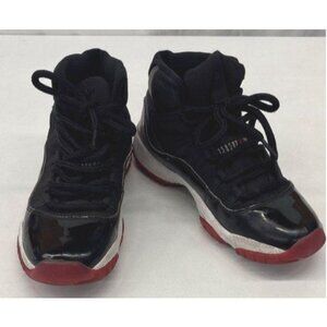 Air Jordan 11 Retro‎ Bred Basketball Sneakers Boys 6.5  Black/Red